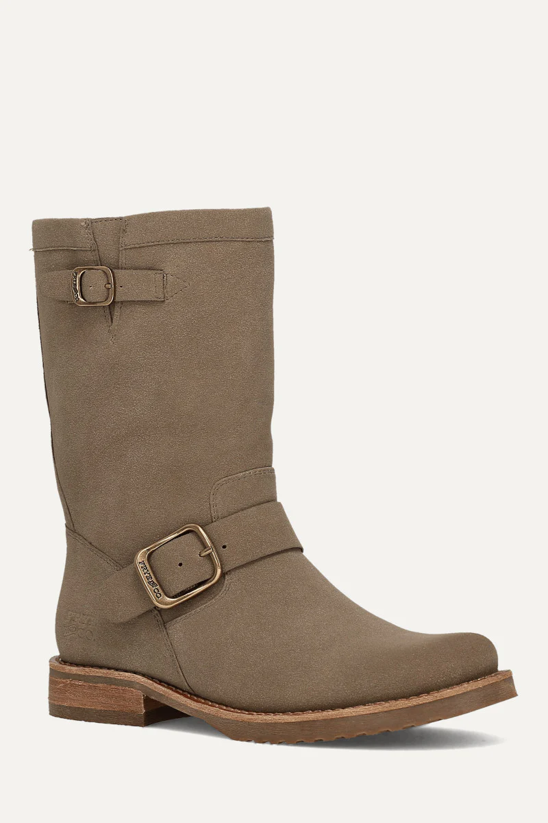 Chesnee Short